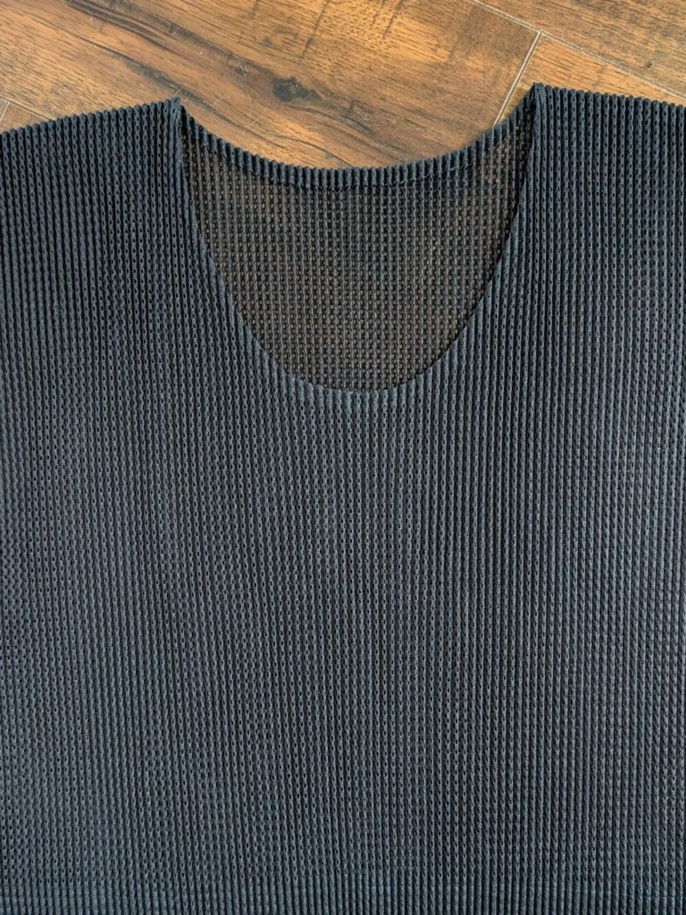 Pleats Please Issey Miyake Black Boxy Cropped Pleated Top Size 5 - Picture 3 of 4